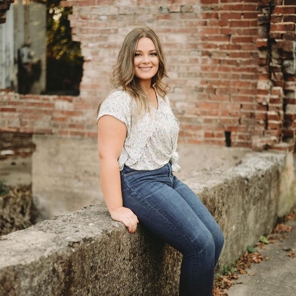 Meet your Posher, Kiley - Picture 1 of 1